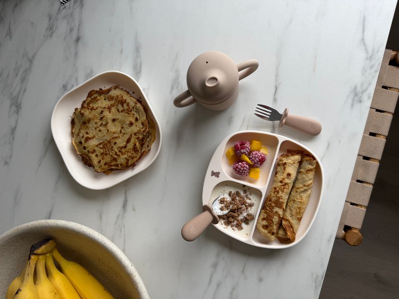 Tallerken for barn med inndeling og sugekopp – VELG FARGE